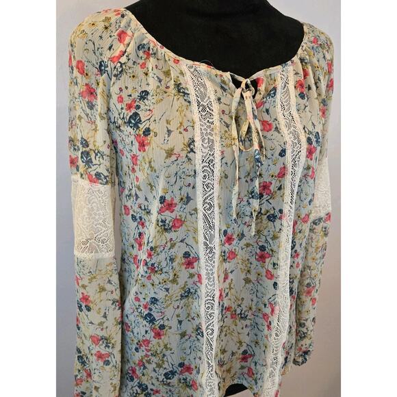princess vera wang Tops - Princess Vera Wang Prairie Peasant COTTAGECORE Dainty Floral Crochet Blouse XS